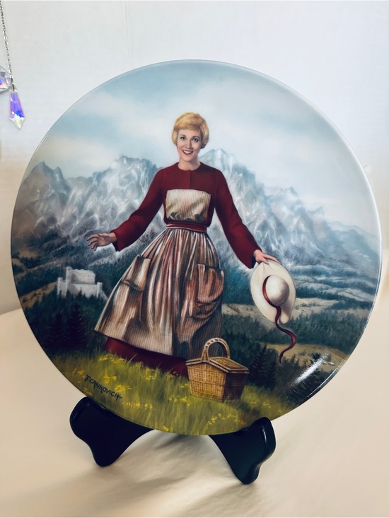 Knowles Other - Knowles 1986- “The Sound of Music” Collector’s Plate #1